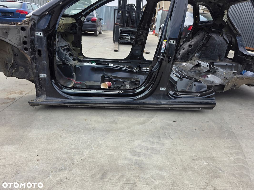 ĆWIARTKA PRÓG SŁUPEK A SŁUBEK B AUDI A3 8V SPORTBACK 5-DRZWI LEWA STRONA - 1
