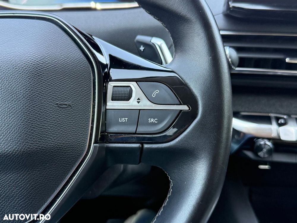 Peugeot 3008 1.2 PureTech 130 EAT8 Allure Pack - 28