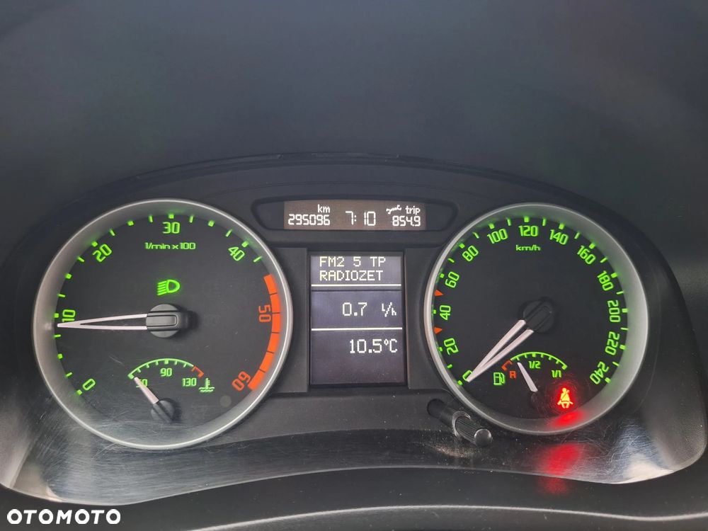 Skoda Roomster - 10
