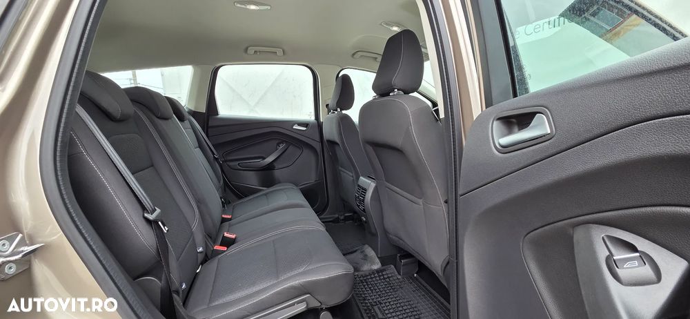 Ford Kuga 1.5 EcoBoost 4WD Aut. Trend - 19