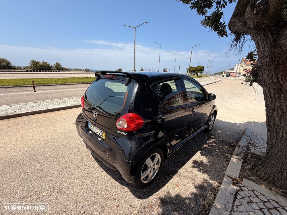 Toyota Aygo 1.0 + Sport Pack MMT - 19