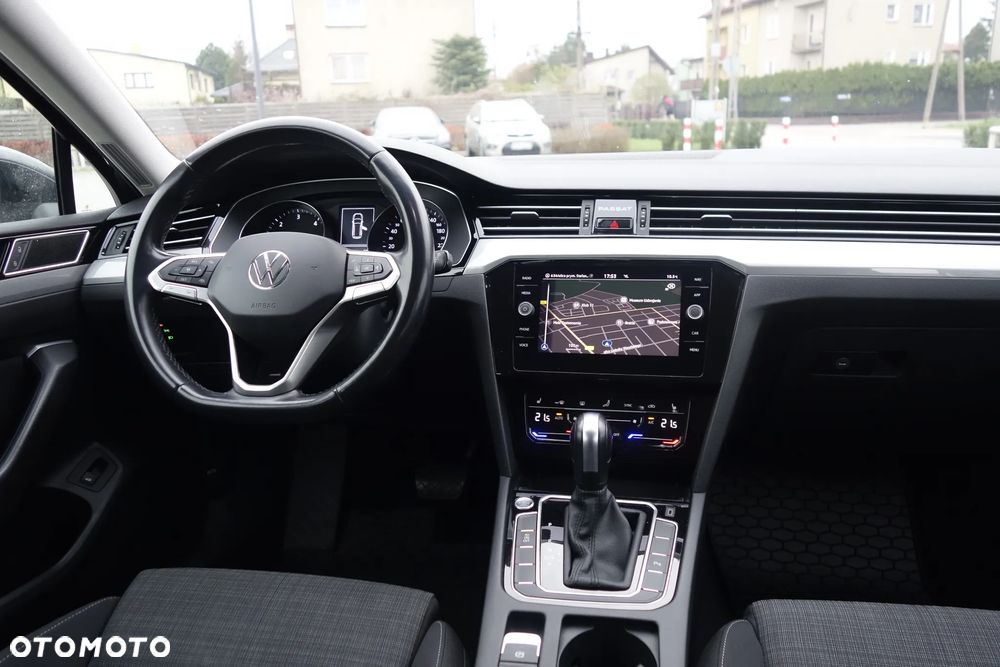 Volkswagen Passat Variant 2.0 TDI EVO Business DSG - 9