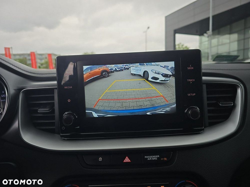 Kia XCeed 1.4 T-GDI M - 25