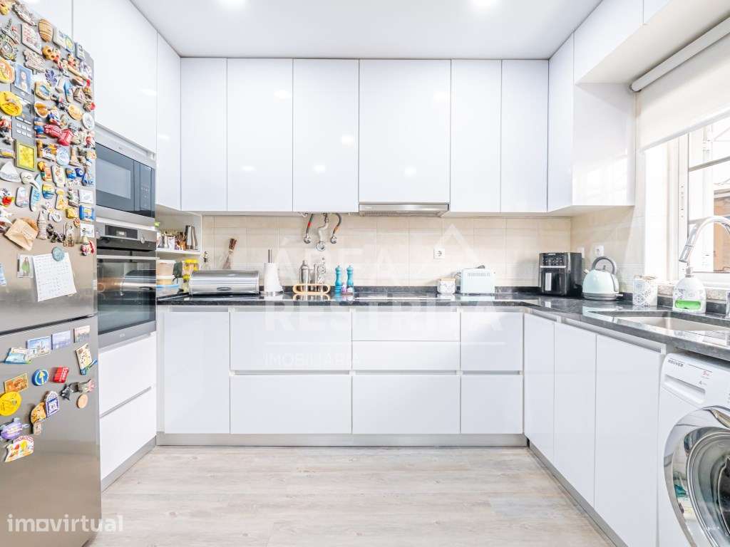 Fantástica Moradia Geminada Triplex T3 na Quinta do Conde - Grande imagem: 5/55