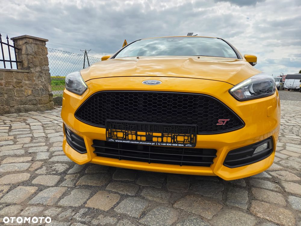 Ford Focus 2.0 TDCi ST - 12