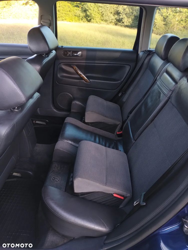 Volkswagen Passat 2.5 TDI Highline - 6