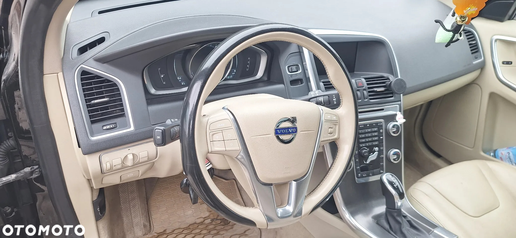 Volvo XC 60 T5 Drive-E Momentum - 3
