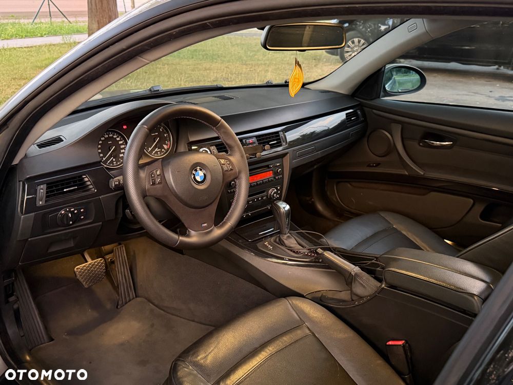 BMW Seria 3 320i - 12