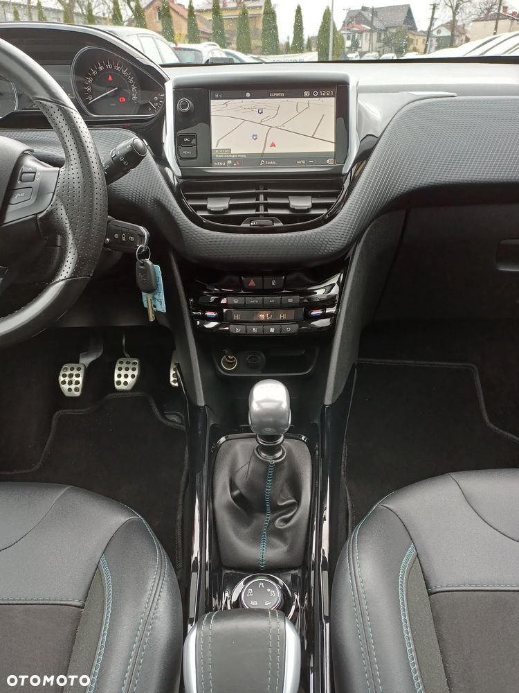 Peugeot 2008 PureTech 110 Stop&Start Crossway - 28