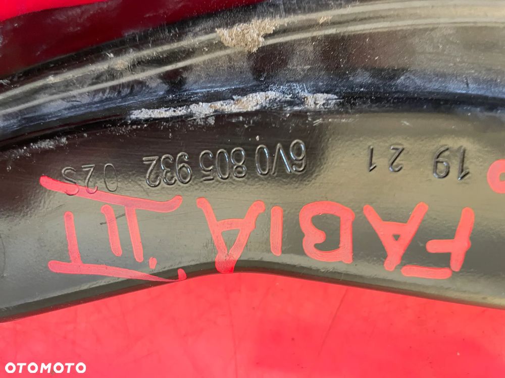 SKODA FABIA III MOCOWANIE PASA PRAWY PRZÓD  6V0805932 - 2