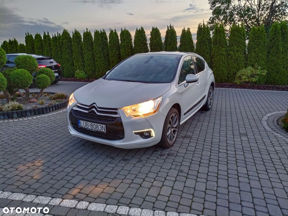 Citroën DS4 1.6 HDi SoChic - 2