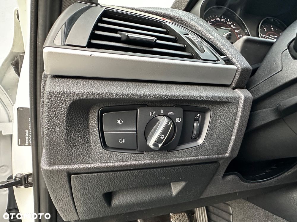 BMW Seria 1 120d M Sport - 28