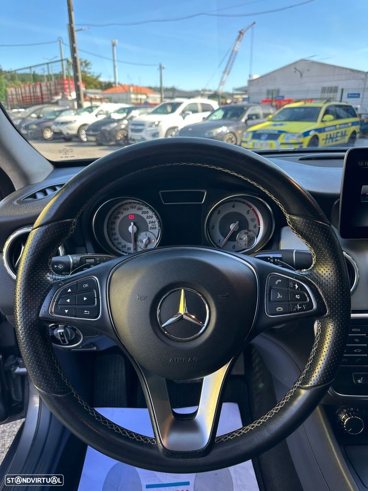 Mercedes-Benz GLA 220 d 4Matic 7G-DCT Style - 8