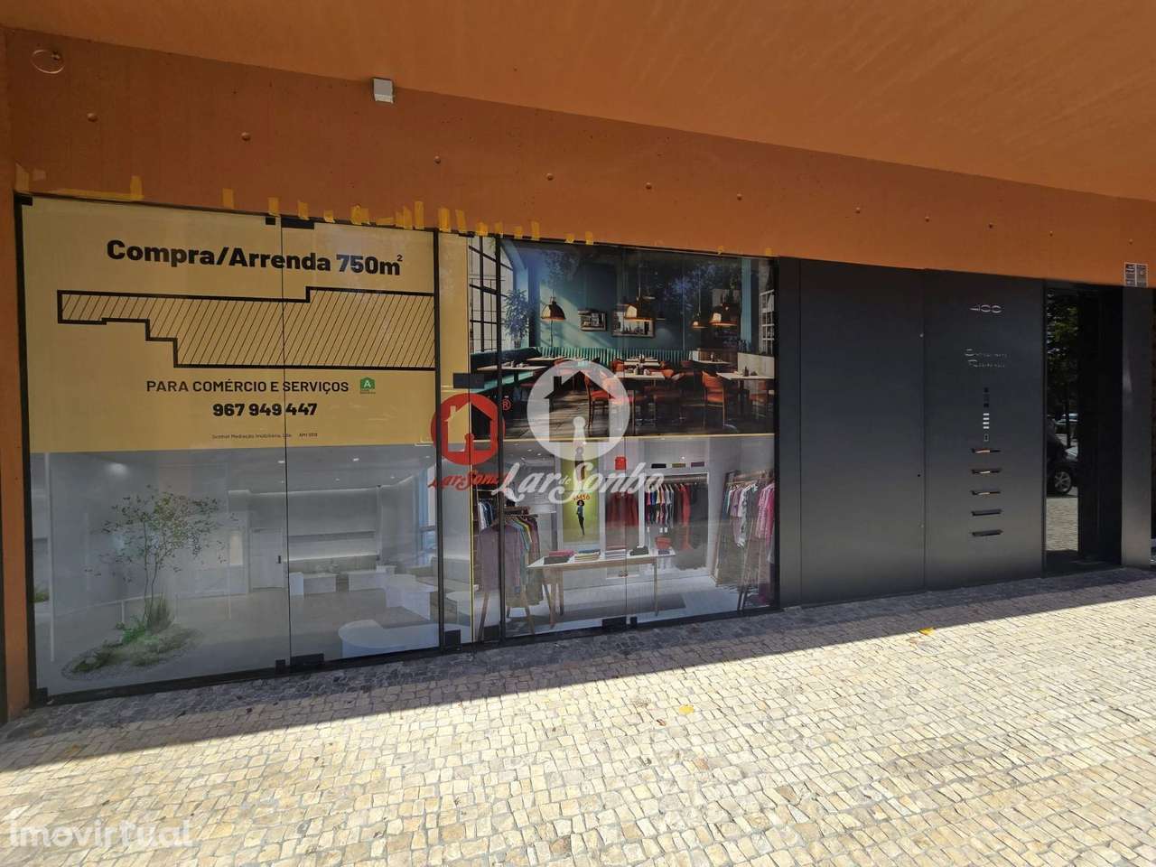 Loja NOVA no centro de Vila do Conde com 2 andares e 750m2 - Grande imagem: 3/30