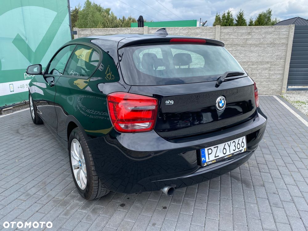 BMW Seria 1 114i - 4