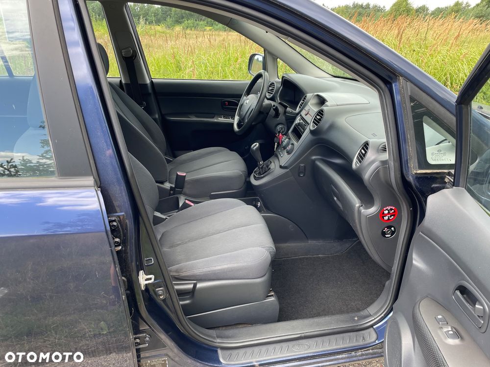 Kia Carens 2.0 CVVT EX - 14
