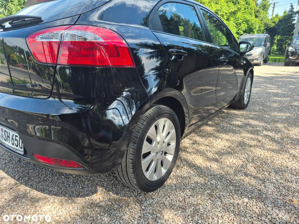 Kia Rio 1.4 Dream Team Edition - 10
