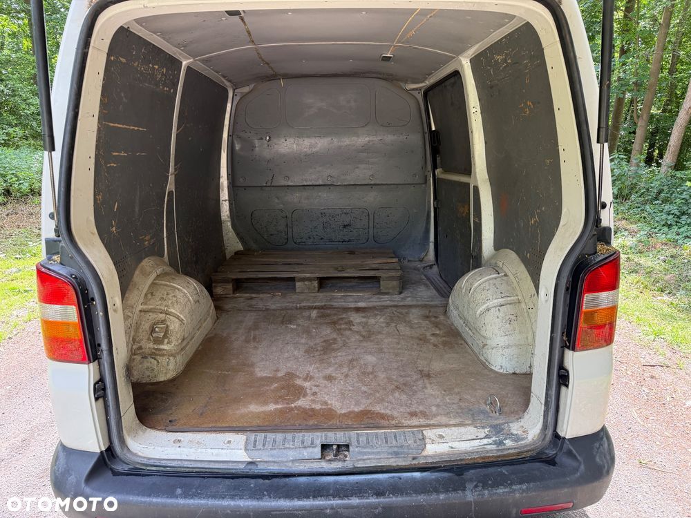 Volkswagen Transporter - 9