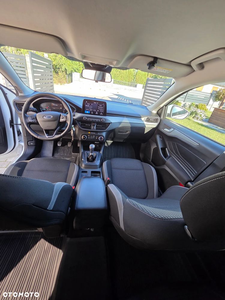 Ford Focus - 11