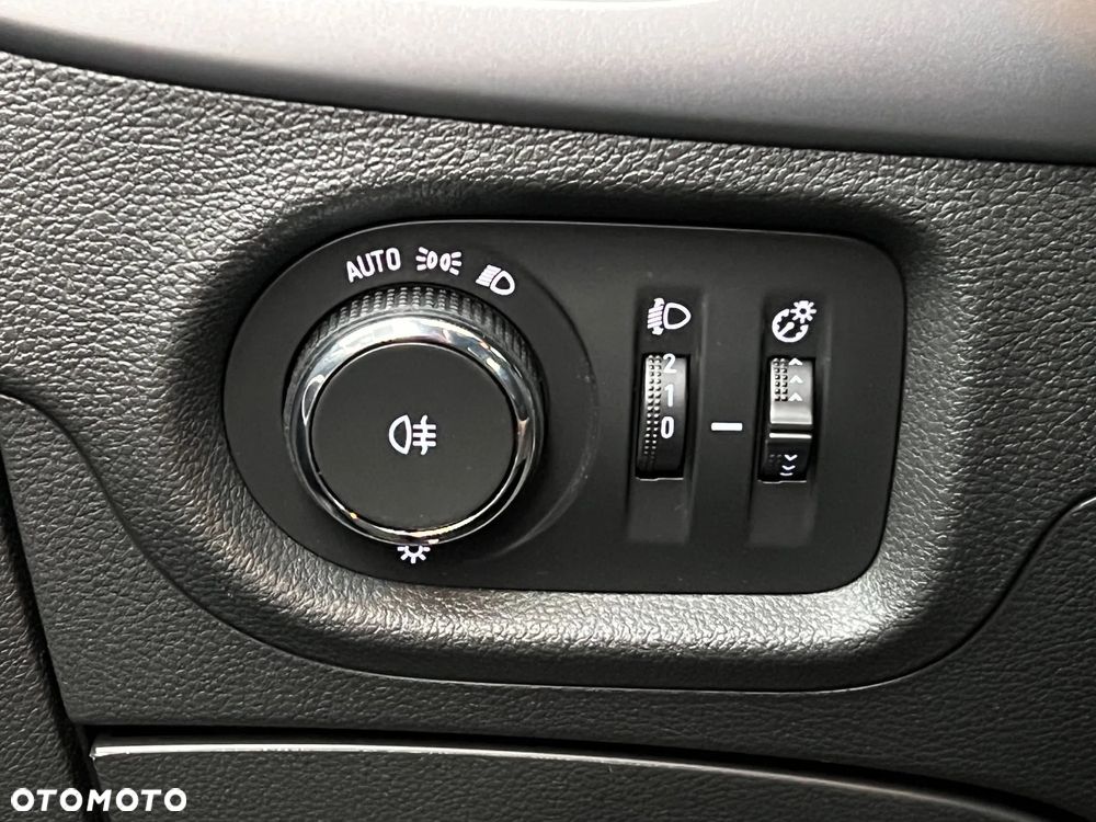 Opel Astra 1.2 T Elegance S&S - 17