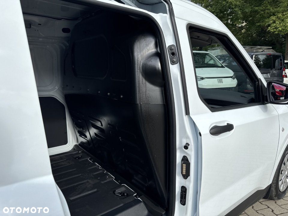 Ford Transit Courier - 34