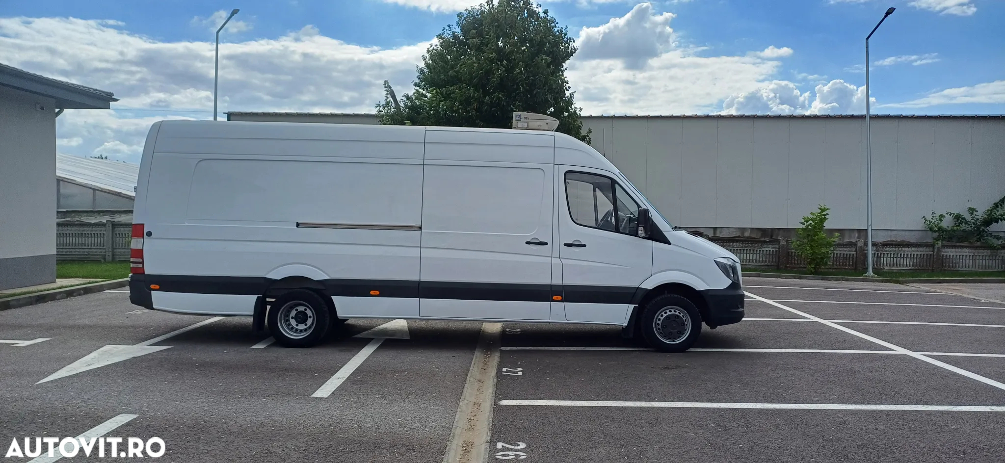 Mercedes-Benz Sprinter - 11