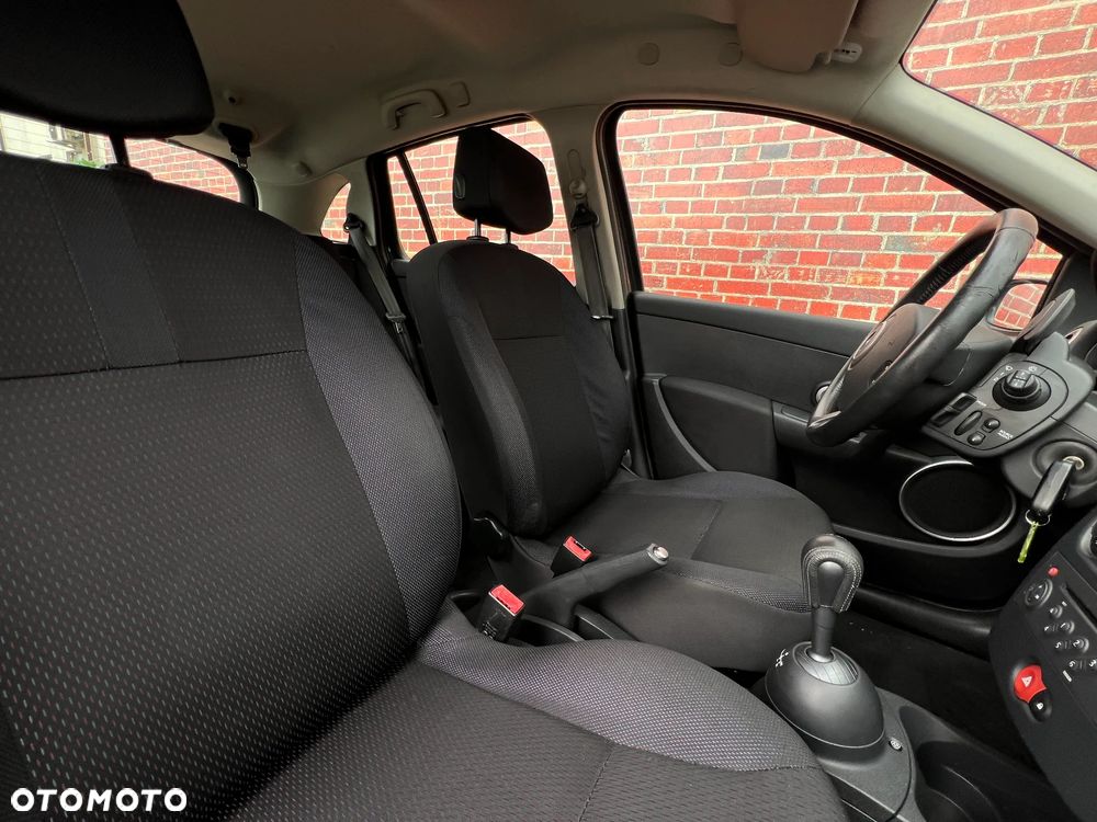 Renault Clio - 15