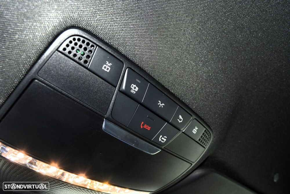 Mercedes-Benz C 300 AMG Line - 42