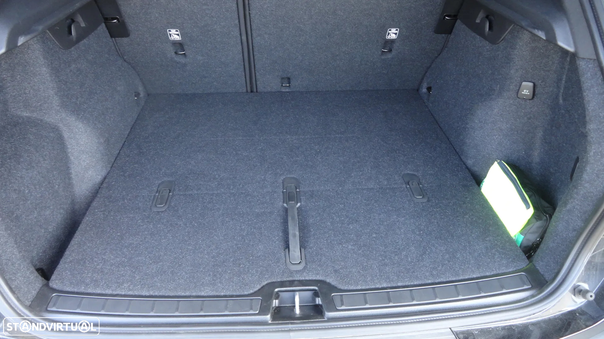 Volvo XC 40 1.5 T2 Essential Auto - 20