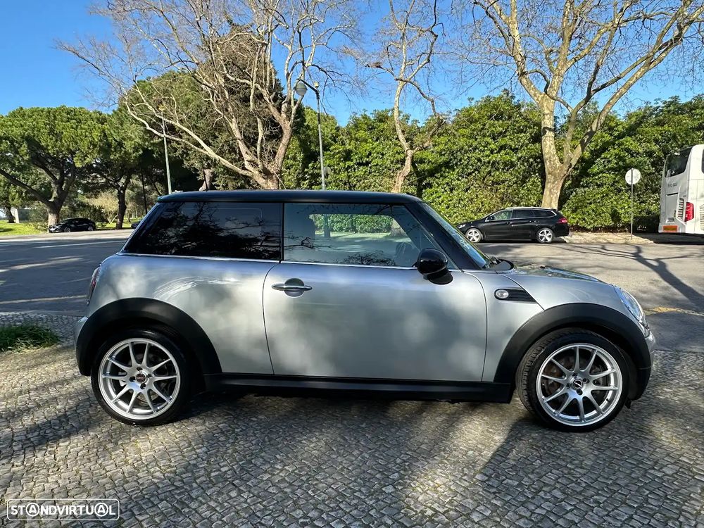 MINI 3 Portas Cooper D - 8