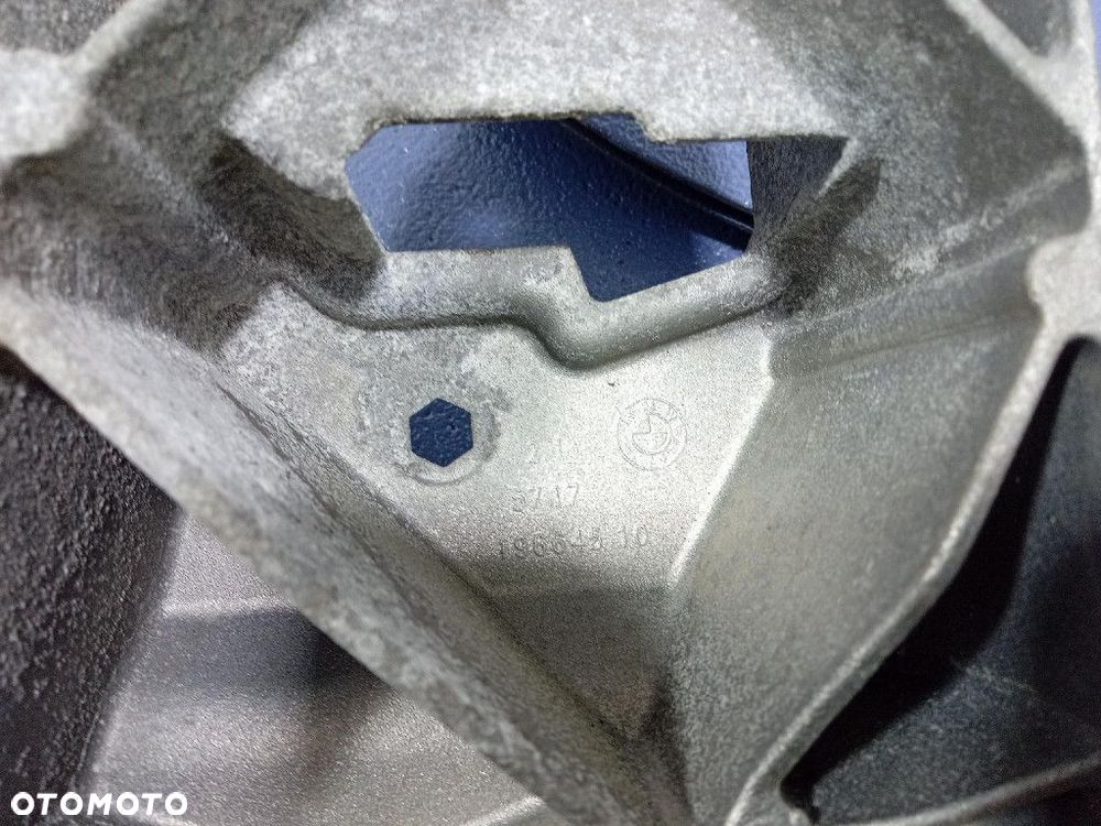 BMW F11 2.0D 184KM N47D20O1 GA8HP45Z ŁAPA WSPORNIK SKRZYNI BIEGÓW 6781222 - 5