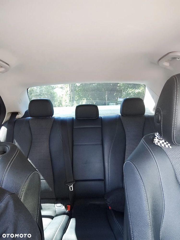 Mercedes-Benz Klasa E 200 d 9G-TRONIC - 11