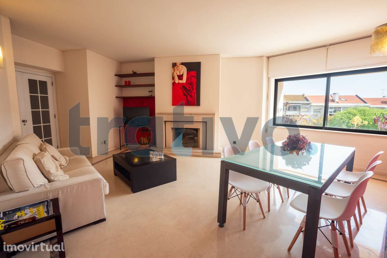 Vende-se apartamento T3 condomínio privado Rua Virgílio Correia Lisboa - Grande imagem: 3/24