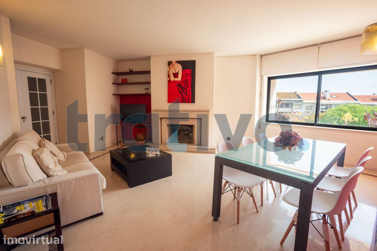 Vende-se apartamento T3 condomínio privado Rua Virgílio Correia Lisboa - Grande imagem: 3/25