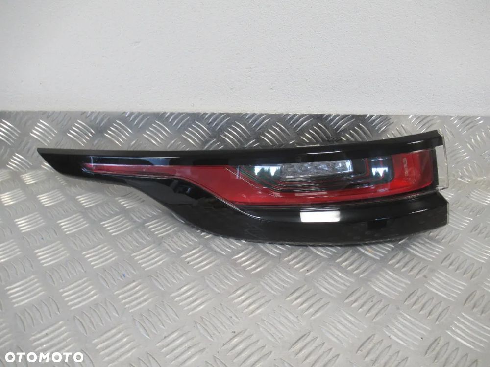 LAMPA TYLNA TYŁ LEWA RANGE ROVER VELAR LED 2017-