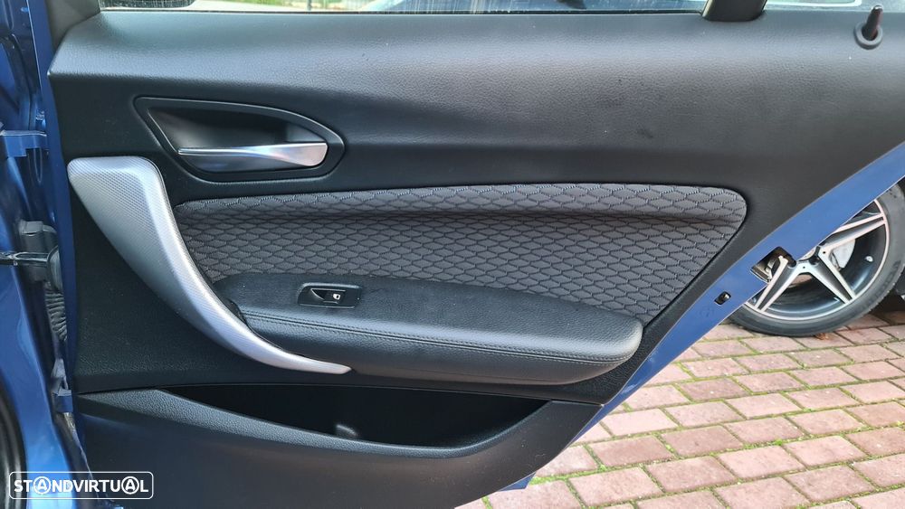 BMW 120 d Pack M - 23