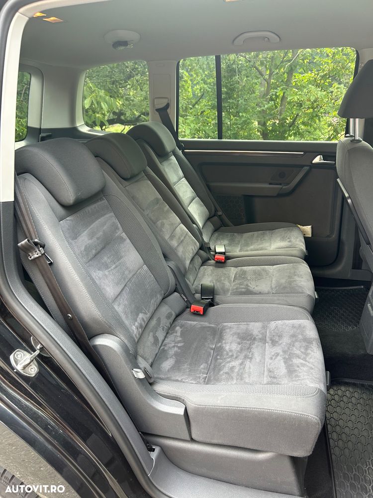 Volkswagen Touran 2.0 TDI DPF DSG Highline - 7