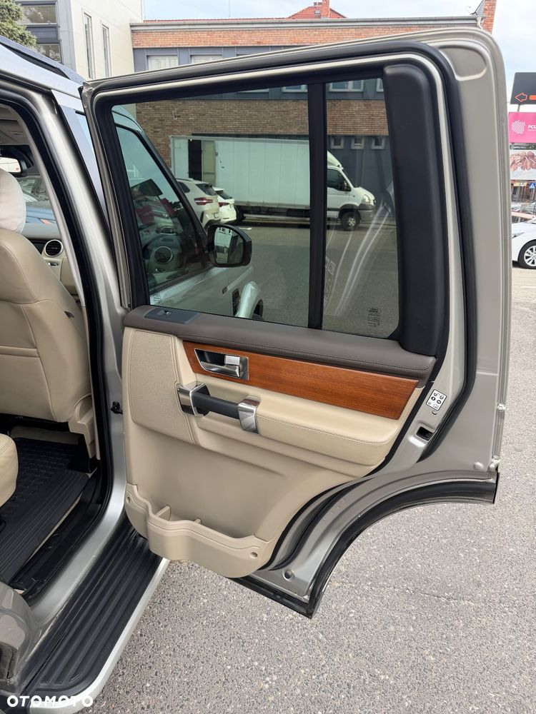 Land Rover Discovery 3.0 Si6 HSE Luxury - 24