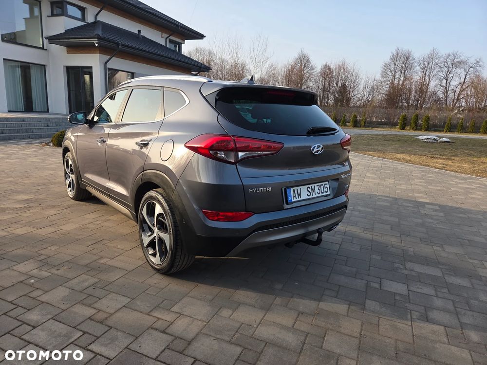 Hyundai Tucson 2.0 CRDI 4WD Automatik Premium - 16