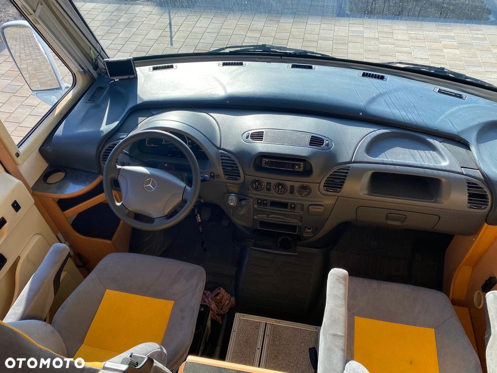 Mercedes-Benz Sprinter - 17