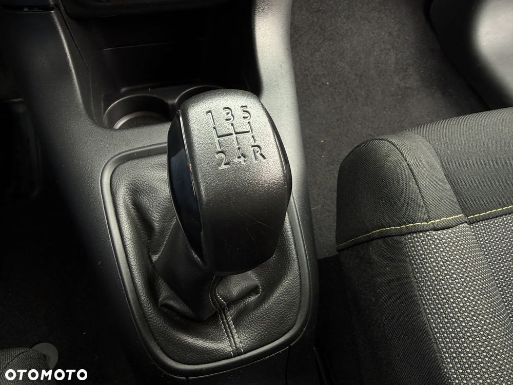 Citroën C3 Pure Tech 83 S&S FEEL - 17