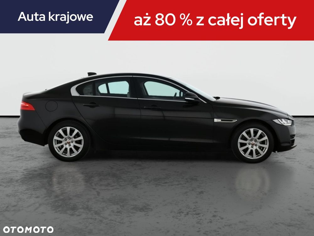Jaguar XE - 8
