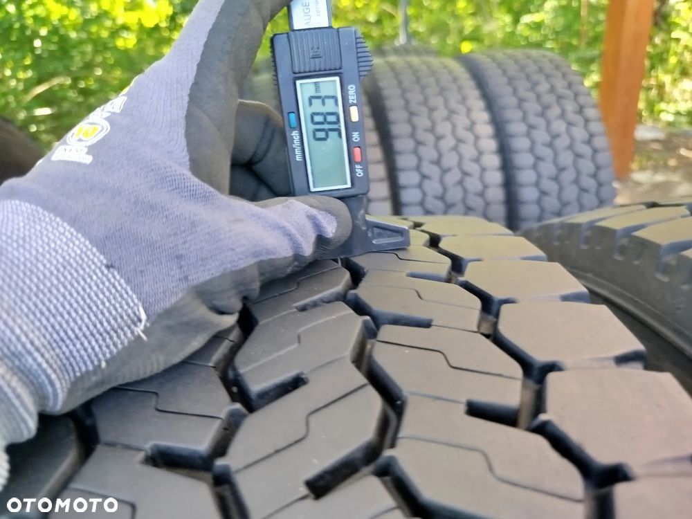 235/75R17.5 132M Michelin X Multi D cena za 4szt. - 4