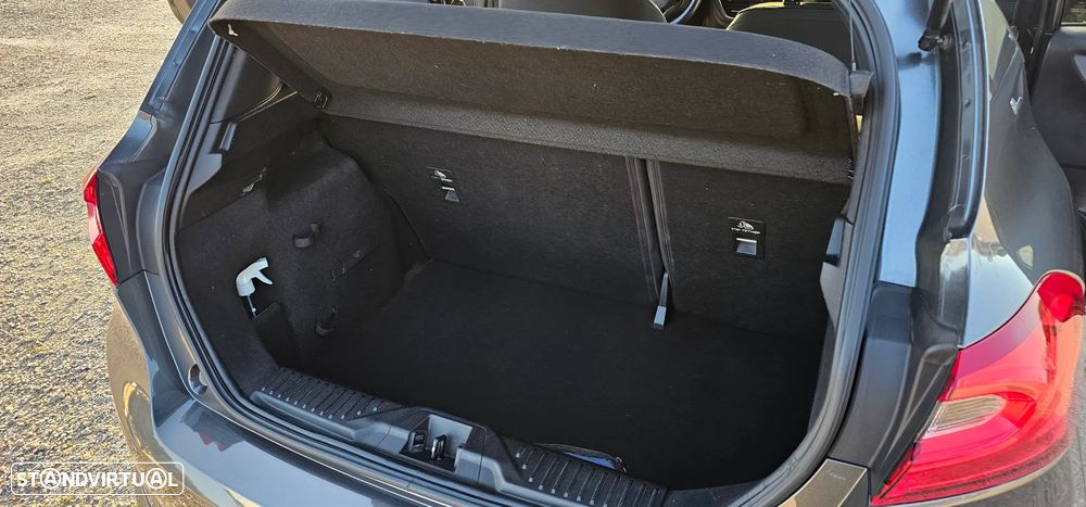 Ford Fiesta 1.0 EcoBoost ST-Line - 25