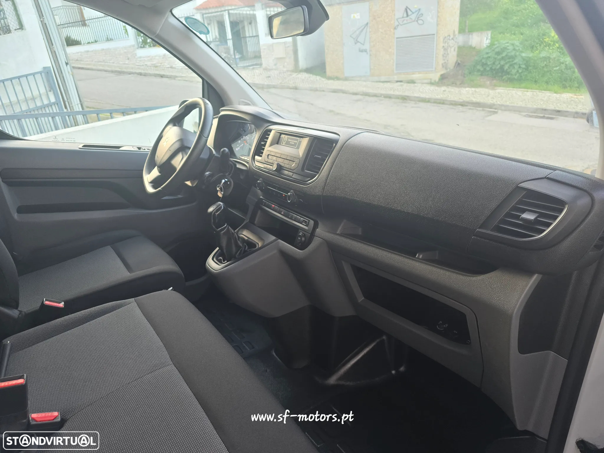 Peugeot Expert L2H1 - 12