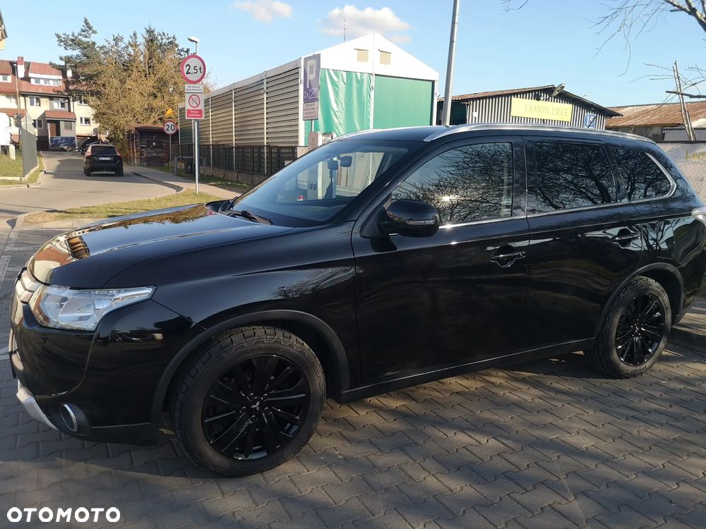 Mitsubishi Outlander 2.0 Intense + 4WD CVT - 11