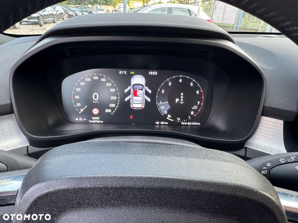 Volvo XC 40 - 20