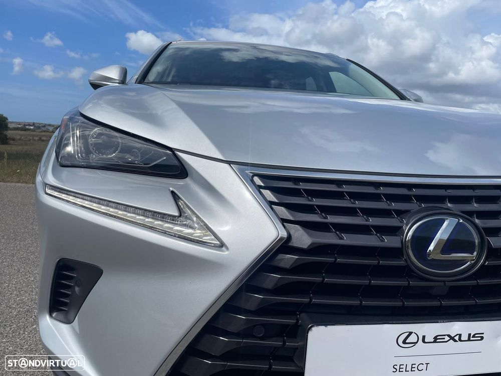 Lexus NX 300h Executive+ - 25