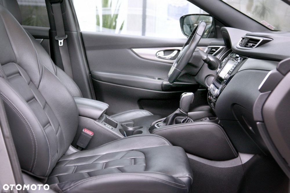 Nissan Qashqai 1.2 DIG-T Xtronic TEKNA+ - 16