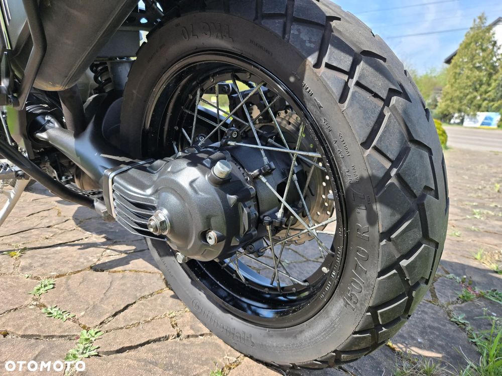 Yamaha XT - 9